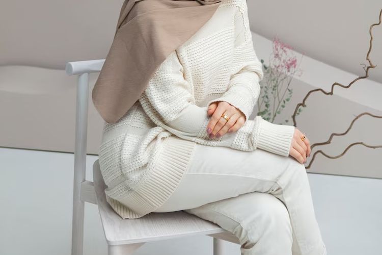 inspirasi outfit idul adha nuansa earth tone