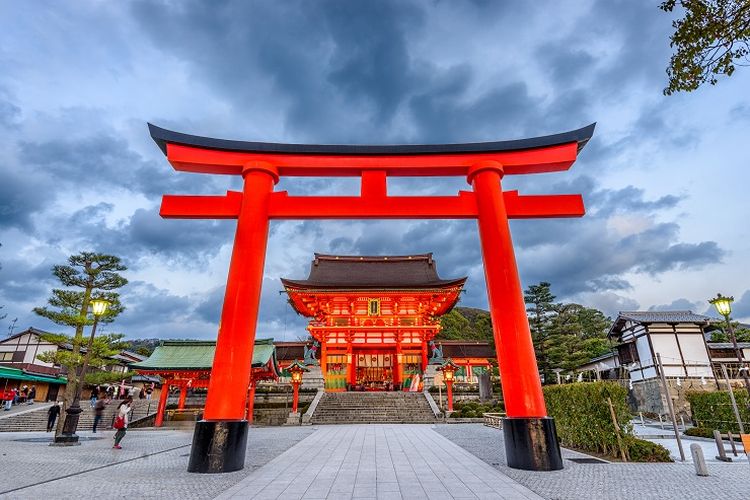 Ilustrasi Jepang - Fushimi Inari Taisha.