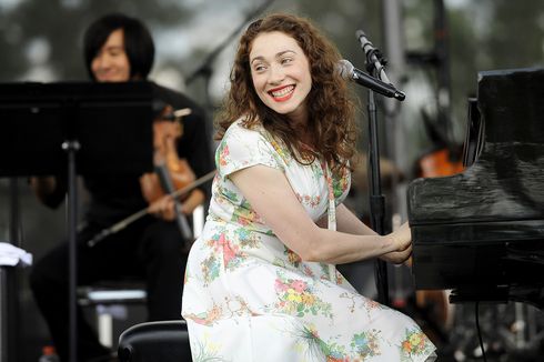 Lirik dan Chord Lagu Two Birds - Regina Spektor