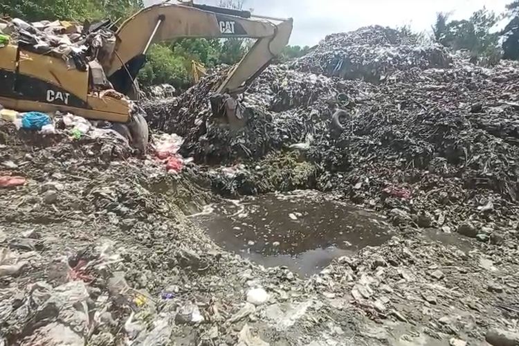 TPA Sumurbatu Bekasi Terancam Ditutup