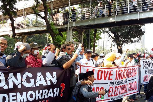 Massa Aksi di MK Datang dari Tegal hingga Surabaya