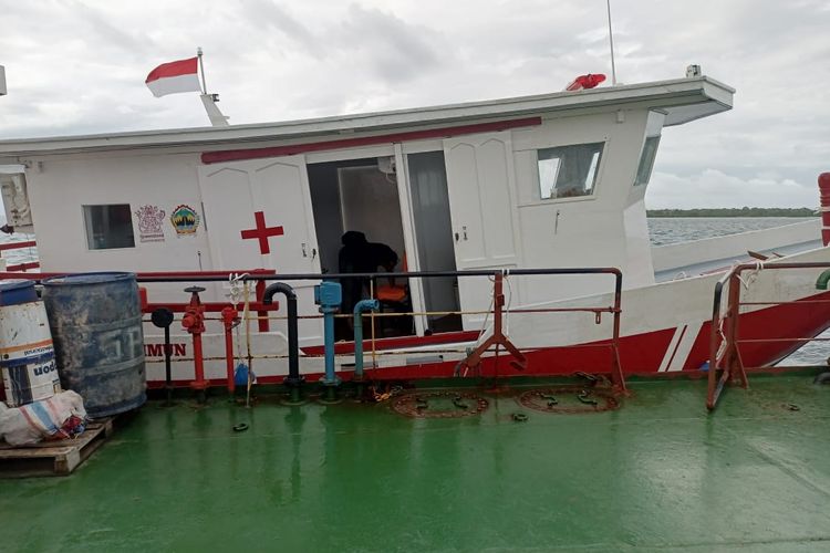 Kondisi kapal ambulan bantuan dari Gubernur Jateng Ganjar Pranowo untuk warga Karimunjawa, Jumat (17/2/2023).