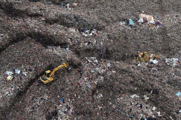 Mulai Agustus 2026, Bantargebang hanya Terima Sampah Residu