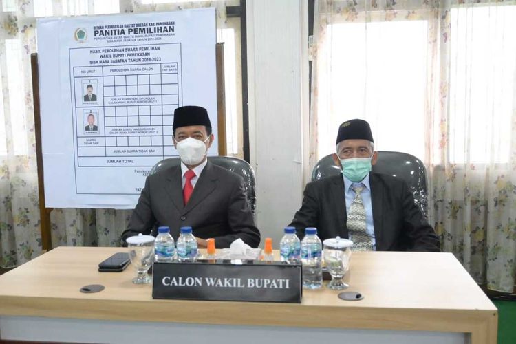 2 calon Wabup Pamekasan pengganti antar waktu, Fattah Jasih (kiri) dan Agus Mulyadi (kanan).