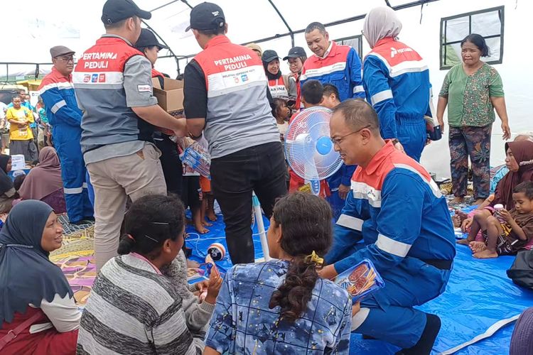 Kisah Relawan Gempa NTT: Tempuh Perjalanan 9 Jam, Tembus Longsor di Jalur Ruteng-Reok