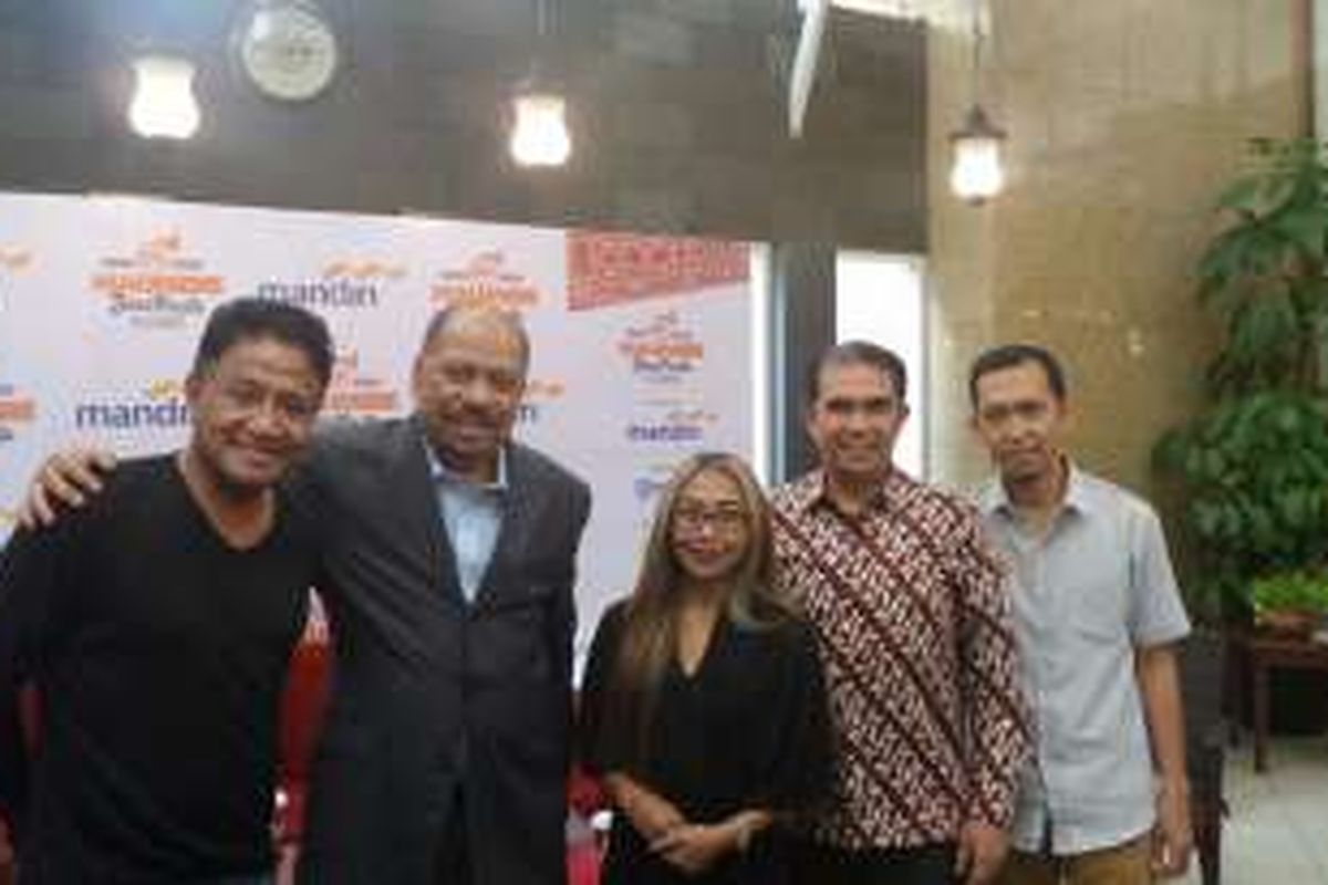 Para penggagas dan pengisi acara gelaran festival jazz Maumere Jazz Fiesta Flores diabadikan di Beka Resto, Balai Sarbini, Jakarta Selatan, Rabu (5/10/2016).