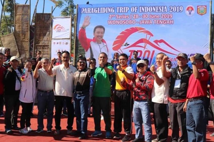 Wonosobo resmi menggelar penyelenggaraan kejuaraan nasional Paralayang Tour of Indonesia (TroI) seri II yang berlangsung di bukit Kekep, Desa Lengkong Kabupaten Wonosobo, Jawa Tengah, pada 28-30 Juni.
