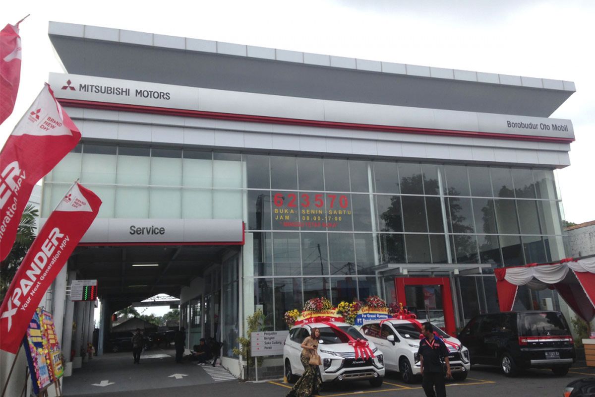 Dealer baru Mitsubishi Yogyakarta di Jalan Magelang, Mlati, Sleman, Yogyakarta.