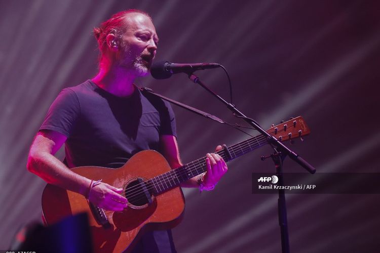 Vokalis Thom Yorke di konser Radiohead pada konser album A Moon Shaped Pool di United Center, Chicago, AS, pada 6 Juli  2018.