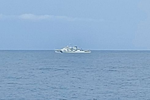 Nelayan Diadang Kapal Penjaga Pantai China yang Mondar-mandir di Laut Natuna