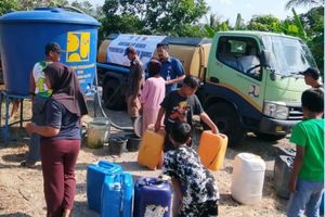Kekeringan Melanda, BPBD Ciamis Salurkan 15.000 Liter Air Bersih untuk Warga