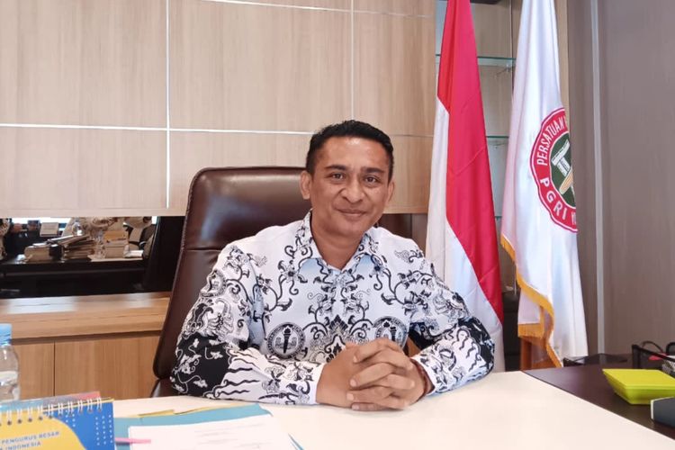Status Guru Honorer Dihapus 2027, PGRI Flores Timur: Perlu Diapresiasi