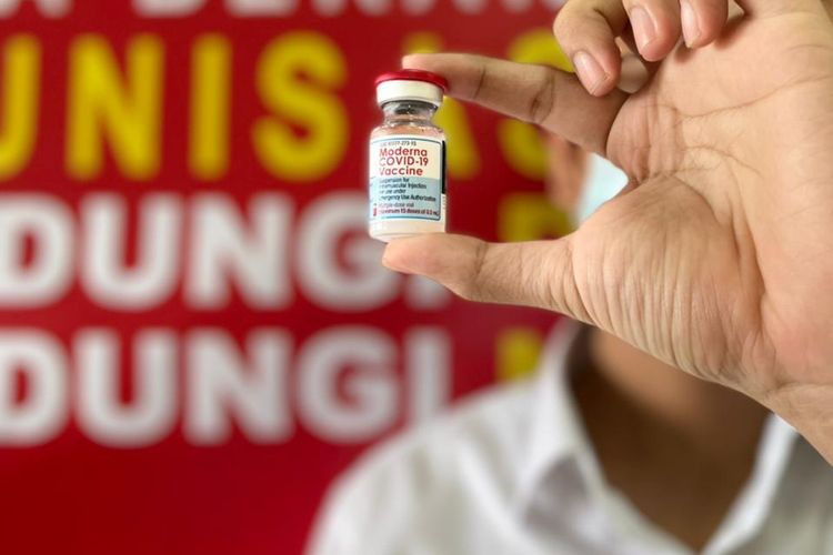 Pemkot Kediri, Jawa Timur mulai gelar vaksinasi dosis ketiga atau vaksin booster, Rabu (12/1/2022).
