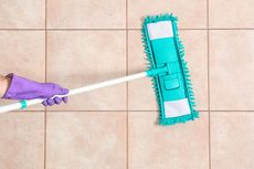Cara Menjaga Ragam Permukaan Lantai Bersih Berkilau