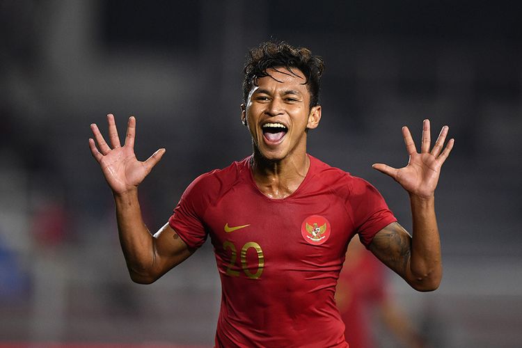 Pemain Timnas U-22 Indonesia Osvaldo Haay merayakan golnya ke gawang Singapura dalam pertandingan Grup B SEA Games 2019 di Stadion Rizal Memorial, Manila, Filipina, Kamis (28/11/2019). Indonesia mengalahkan Singapura dengan skor 2-0.