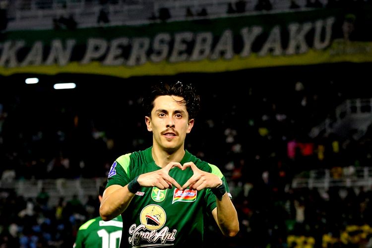 Pemain asing Persebaya Surabaya asal Meksiko yang bermain di Super League 2025-2026, Fancisco Rivera.