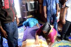 Isak Tangis Keluarga Pecah saat Jenazah Korban Abu Sayyaf Tiba di Kampung Halaman