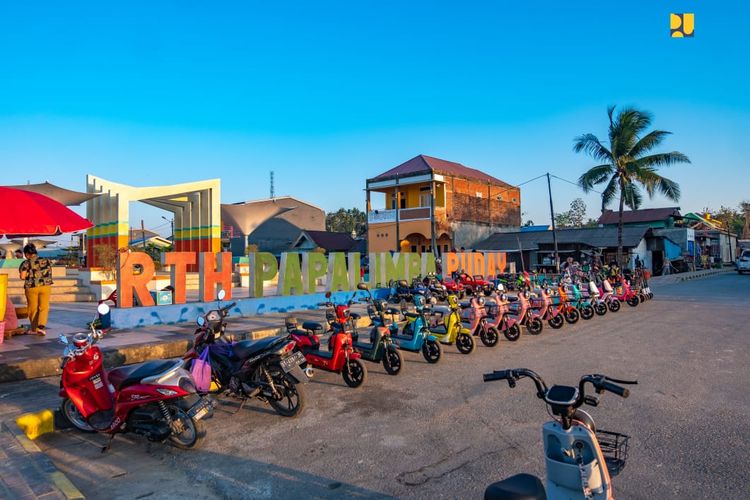 Wajah Kawasan Tepi Air Puday-Lapulu, Kota Kendari, sebagai destinasi wisata baru di Provinsi Sulawesi Tenggara.