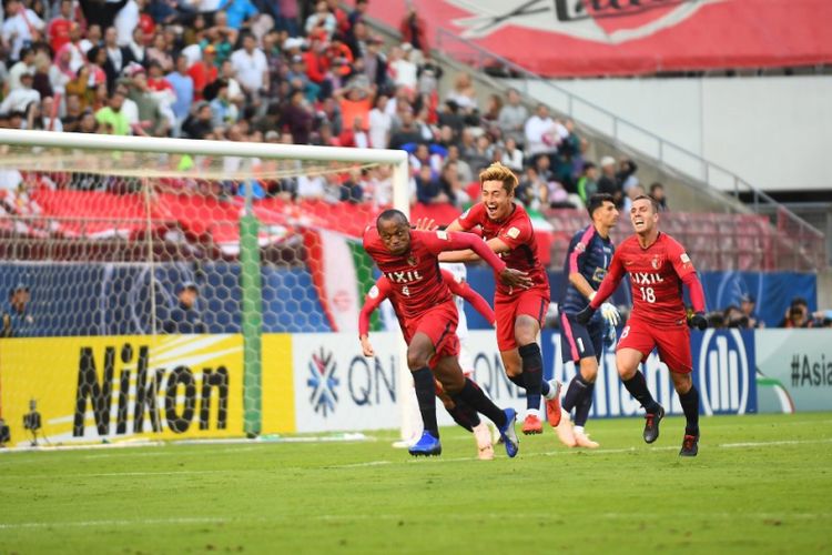 Pemain Kashima Antlers merayakan gol ke gawang Persepolis Persepolis dalam final leg 1 Liga Champions Asia di Stadion Kashima, Jepang, Sabtu (3/11/2018). Dalam laga tersebut, Kashima memang dengan skor 2-0.