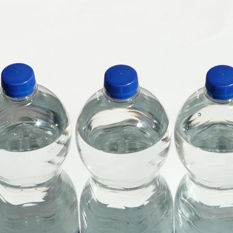 ilustrasi air minum dalam kemasan, air mineral dalam kemasan