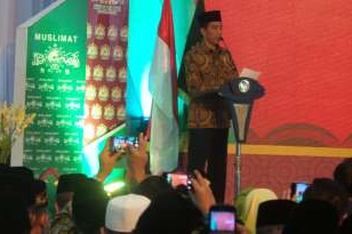 Presiden Joko Widodo di Kongres XVII Muslimat NU di Asrama Haji Jakarta Timur Kamis (24/11/2016).