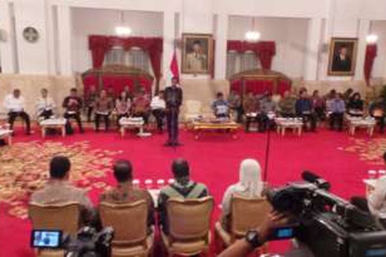 Presiden Joko Widodo saat memimpin rapat Kabinet Kerja di Istana Negara