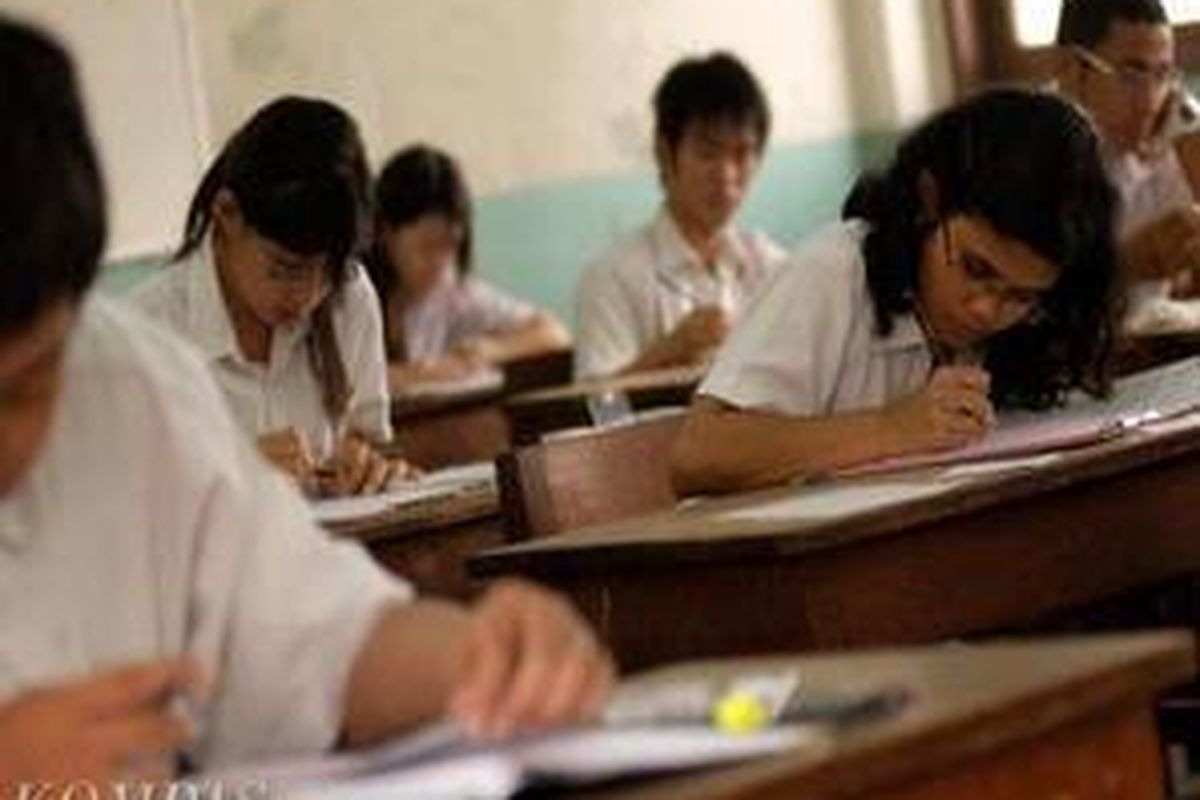 Beasiswa juga ada yang diberikan bukan hanya karena prestasi akademis, melainkan juga potensi keorganisasian  