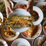 Makan Nasi Padang Pakai Sendok atau Tangan, Mana yang Lebih Nikmat?