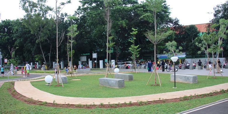 Pemandangan salah satu Taman Kota yang ada di Jakarta