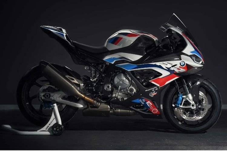 BMW M 1000 RR safety bike MotoGP 2021