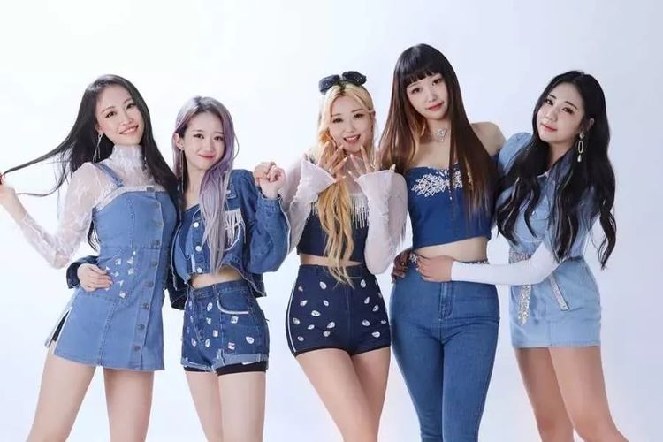 Girl group SOLIA hanya berumur lima hari. Debut pada 17 Agustus 2021, grup asuhan Space Music Entertainment itu mengumumkan bubar pada 22 Agustus.