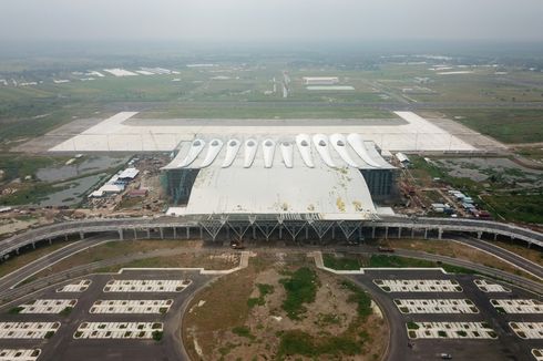 Uji Coba, Kemenhub Lakukan Pendaratan Pertama di Bandara Kertajati