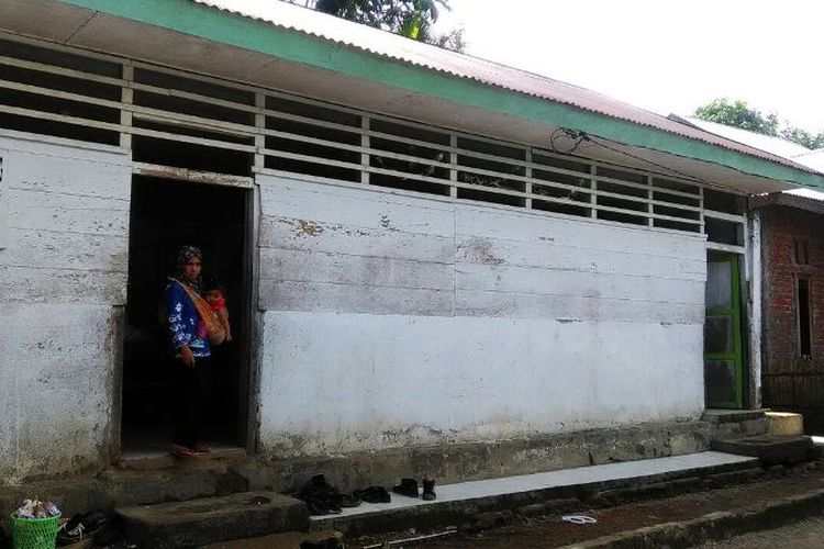MTs Dzikir Pikir di Desa Tik Teleu, Kabupaten Lebong, Provinsi Bengkulu, dibangun atas keprihatinan para pemuda atas kondisi pendidikan di pedalaman Bengkulu. Namun kondisi bangunan sangat mengkhawatirkan.