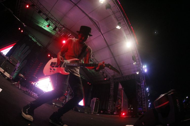 Slank tampil dalam Synchronize Festival 2017 di Gambir Expo, Kemayoran, Jakarta, Minggu (08/10/2017). Acara musik ini menampilkan antara lain Glenn Fredly, Kelompok Penerbang Roket, dan Seringai.
