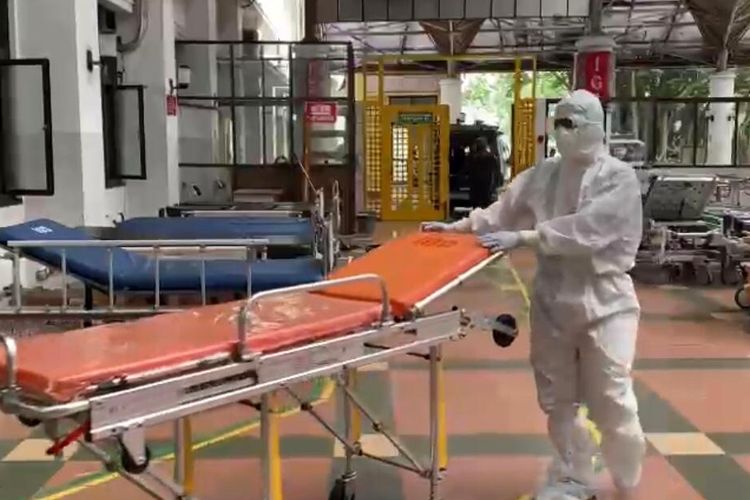 Suasana Rumah Sakit Hasan Sadikin (RSHS) Bandung. Jumlah pasien Covid-19 di RSHS meningkat. 