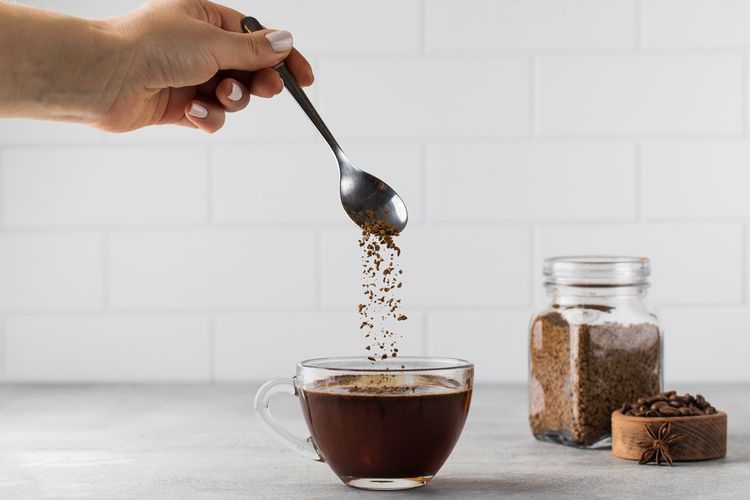 Ilustrasi kapan sebaiknya minum kopi tanpa gula?
