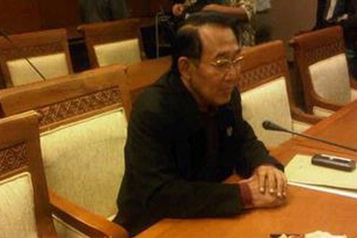 Anggota Komisi XI dari Fraksi PDI-Perjuangan, Sumaryoto, saat memenuhi panggilan Badan Kehormatan (BK) DPR pada Kamis (22/11/2012). Sumaryoto dilaporkan Menteri BUMN Dahlan Iskan meminta jatah kepada direksi PT Merpati Nusantara Airlines.