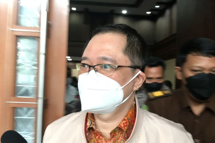 Direktur Utama PT Rimo International Lestari Tbk Teddy Tjokrosapoetro menjalani sidang tuntutan di Pengadilan Tindak Pidana Korupsi (Tipikor) pada Pengadilan Negeri (PN) Jakarta Pusat, Senin (11/7/2022). Teddy merupakan terdakwa kasus korupsi di PT Asuransi Sosial Angkatan Bersenjata Republik Indonesia (Asabri) (Persero).