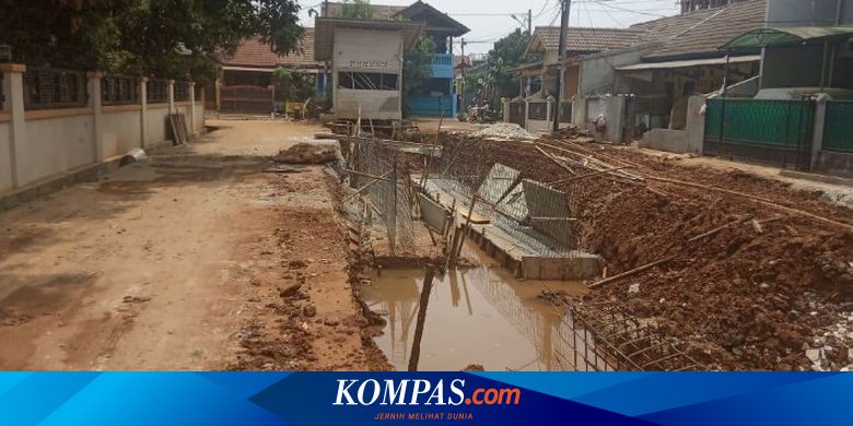 Pengangkatan Truk  Molen  Selesai Setelah Dua Pekan Tercebur 