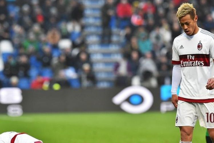 Gelandang AC Milan, Keisuke Honda, tampil dalam laga Serie A kontra Sassuolo, di Stadion Mapei, 6 Maret 2016.