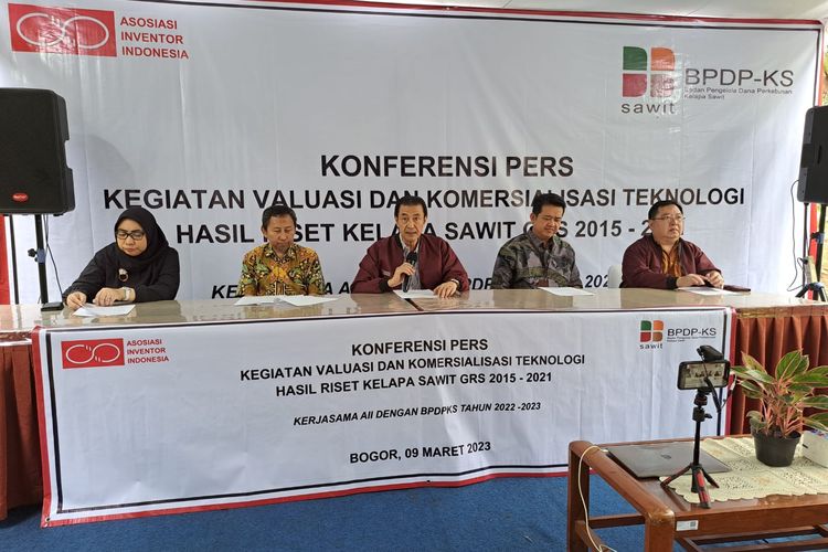 Konferensi pers Valuasi dan Komersialisasi Teknologi Hasil Riset Kelapa Sawit GRS 2015-2021 oleh AII di Bogor (9/3/2023).