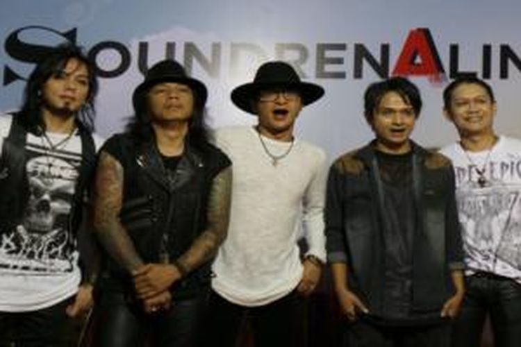 Grup rock /rif diabadikan di media center Soundrenaline 2015, Garuda Wisnu Kencana, Bukit Ungasan, Bali, Sabtu (5/9/2015).