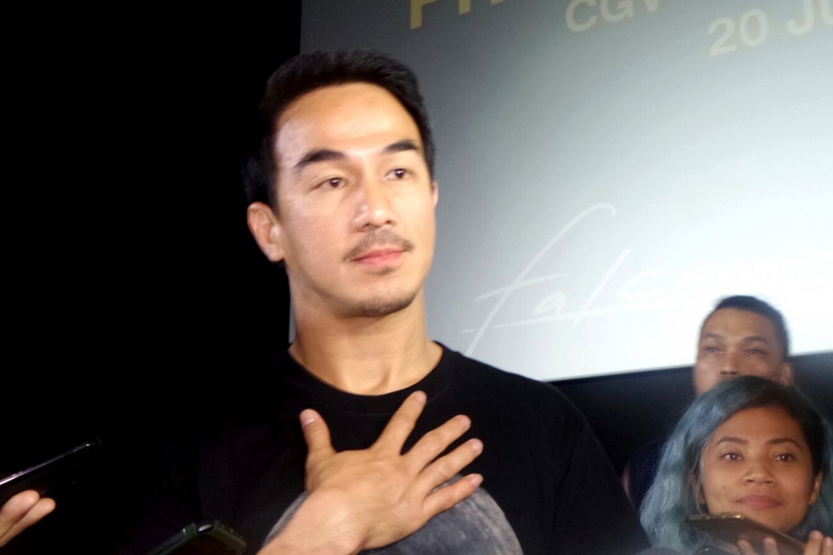 Artis peran Joe Taslim saat diabadikan di CGV Blitz Megaplex, Grand Indonesia, Tanah Abang, Jakarta Pusat, Selasa (20/6/2017). 