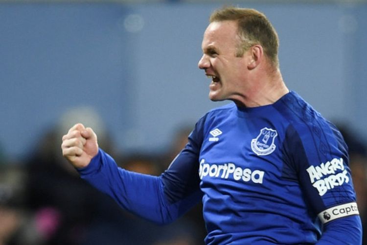 Striker Everton, Wayne Rooney, merayakan gol yang dia cetak ke gawang West Ham United dalam laga Liga Inggris di Stadion Goodison Park, Liverpool, pada 29 November 2017.