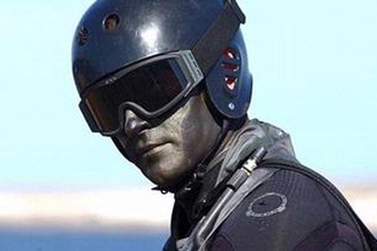 Hidden: Even President Obama doesnt know the identity of the SEAL who shot Bin Laden  