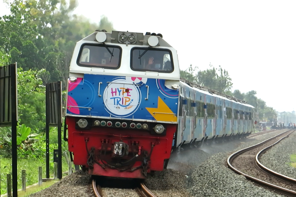 Rangkaian KA Taksaka. KA Taksaka melayani rute Jakarta-Yogyakarta dengan relasi Stasiun Gambir - Stasiun Yogyakarta.
