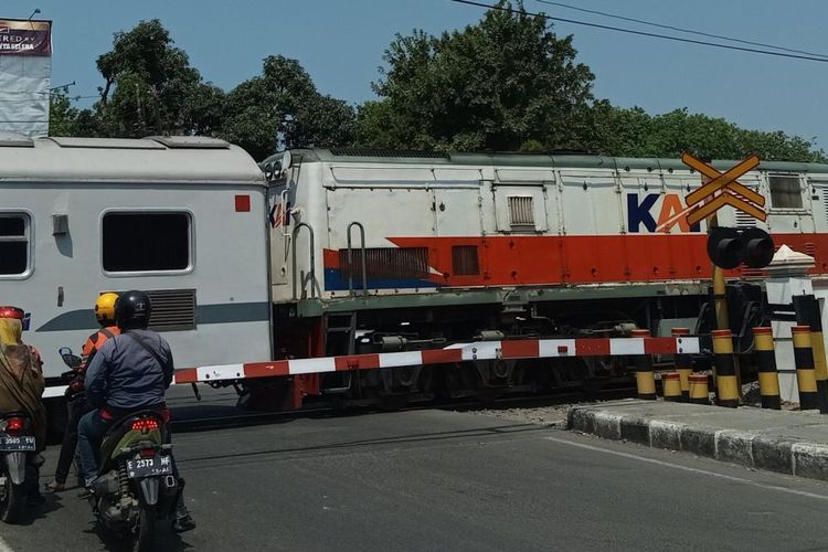 Dishub Cirebon Ungkap Rencana Flyover 450 Meter di Jalur Padat Kereta Api Krucuk