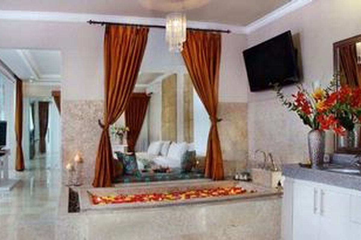 Nusa Dua Retreat Boutique Villa Resort and Spa di kawasan Nusa Dua, Bali, yang dikelola oleh Grup Aston International tanpa menggunakan brand Aston