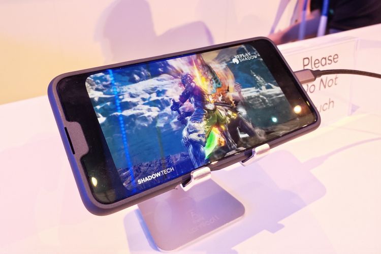 Ponsel 5G pertama Oppo dipamerkan di MWC 2019. Demonstrasi koneksi 5G dengan streaming cloud game Soul Calibur.