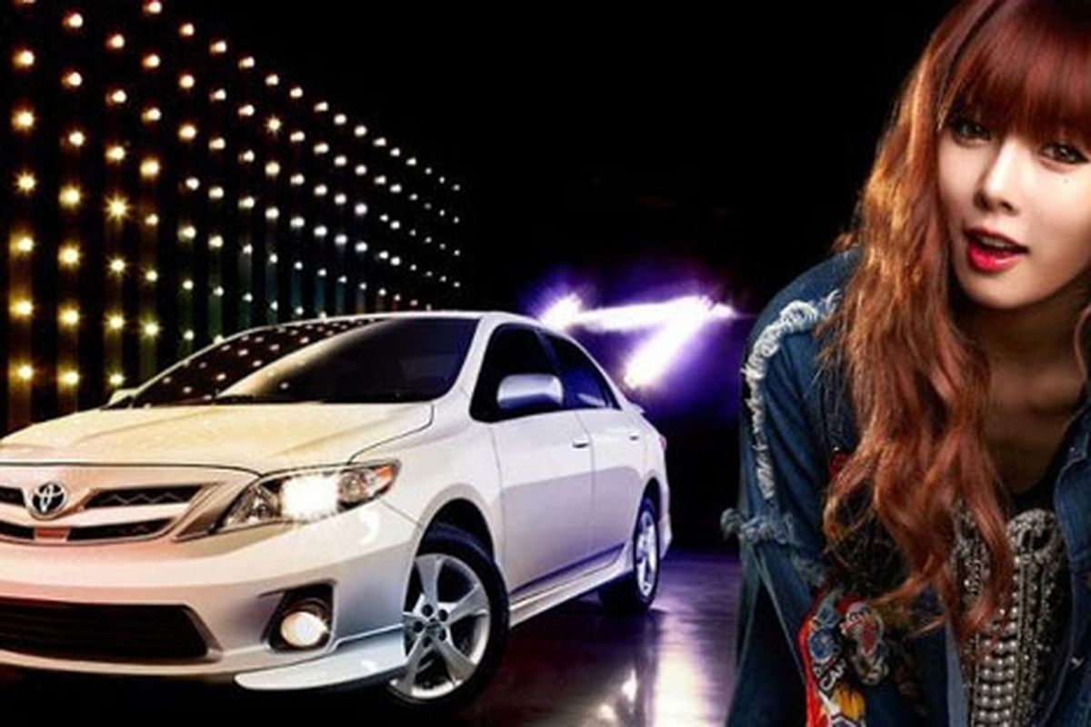 Toyota menggandeng bintang K-Pop Hyuna untuk promosi Corolla.